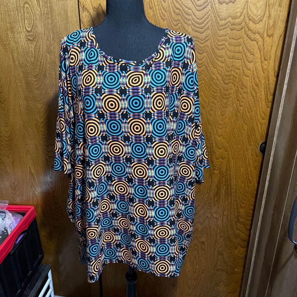 Lularoe shirt